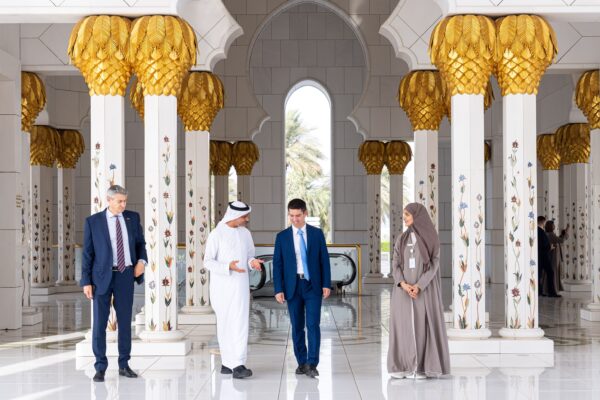 Deputy PM of Moldova visits Sheikh Zayed Grand Mosque in Abu Dhabi – Arts & culture